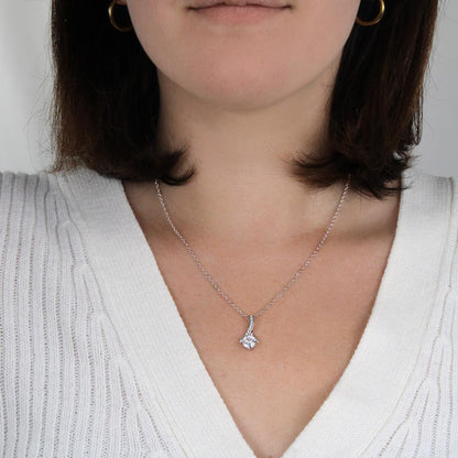 Alluring Beauty Necklace with Cubic Zirconia